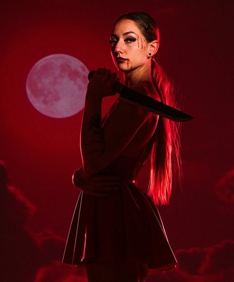 DanceZora star nude image