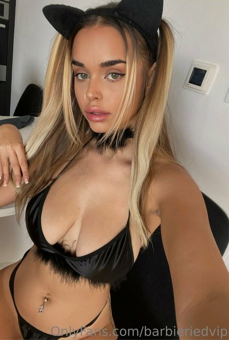 barbiefantasylucy erotic model photo