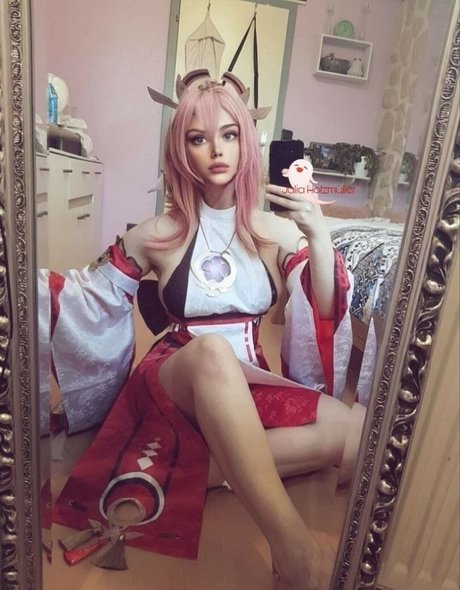 Julia Holzmuller adult model gallery