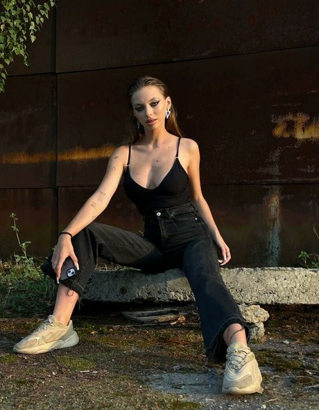 sofibloom1 pretty model archive