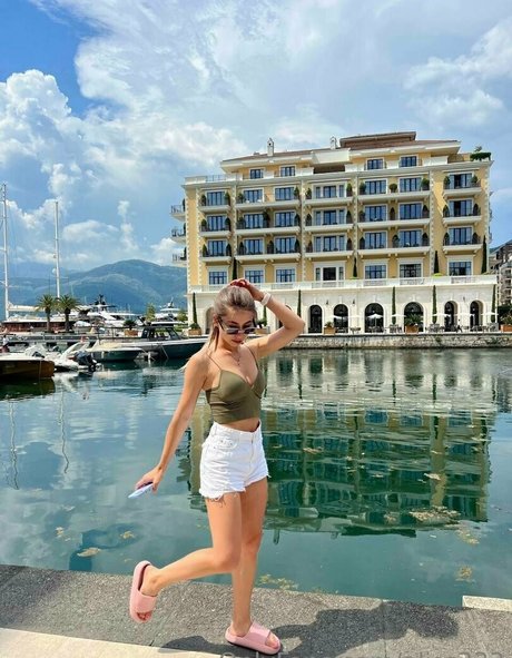 eliss333 free model pic