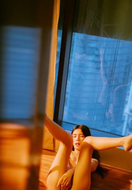 onlycarlyn perfect star pictures