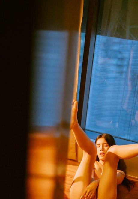 onlycarlyn sex actress picture