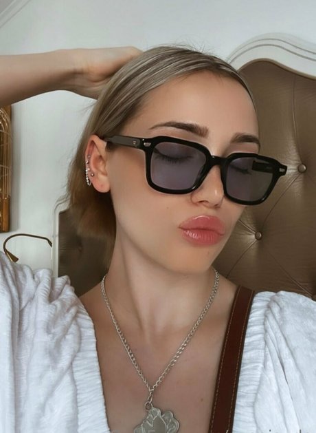 avaajayde erotic actress photos