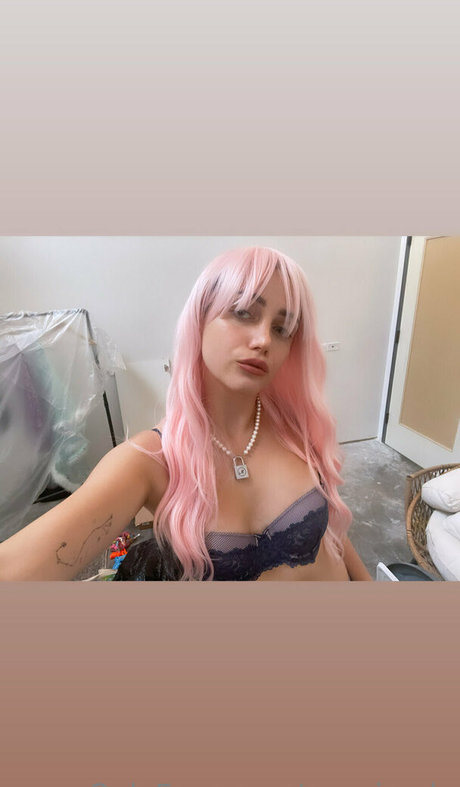 avaajayde nude actress galleries