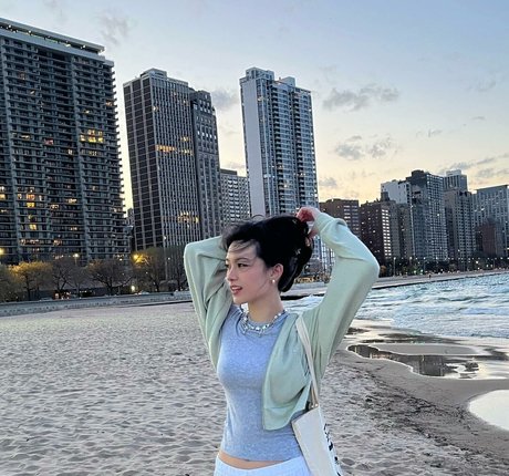 Kashaimi model naked photos