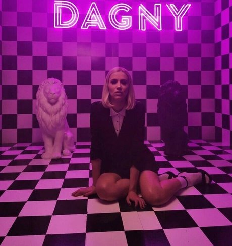 Dagny Norvoll Sandvik model hd pic