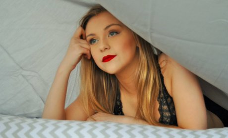 Savvy Sav model erotic pics