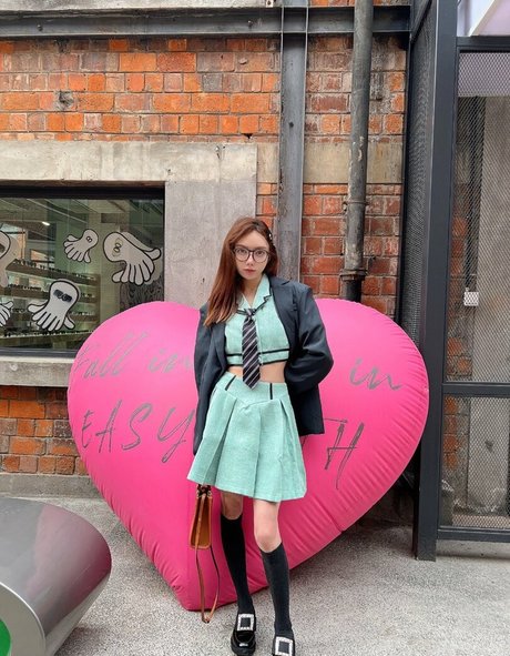 TS Xinxiaoxian_ naked pornstar image