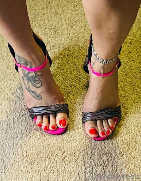 ohhhmyfeetz nude actress picture