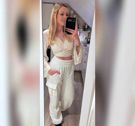 EvaBreem xxx actress pictures