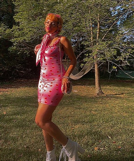 Rinnn 777 pretty pornstar pic