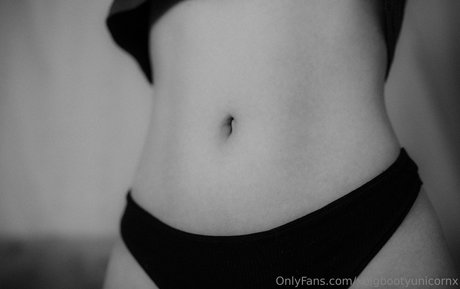 xBigBootyUnicornX naked pornstar galleries