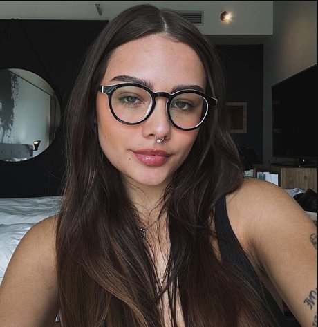 loweasy___ sex star photos