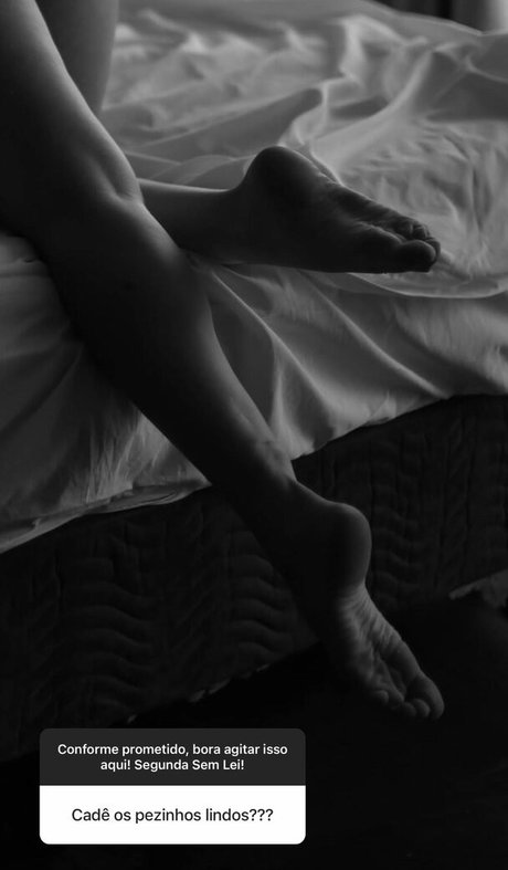 Ana Hissa art model images