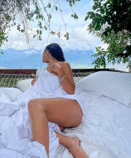 Nayeli Diaz star hd img