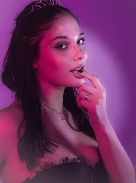 aixaespinosa nude model pics