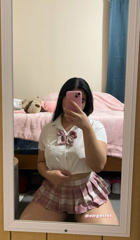 virgnslut porn star img