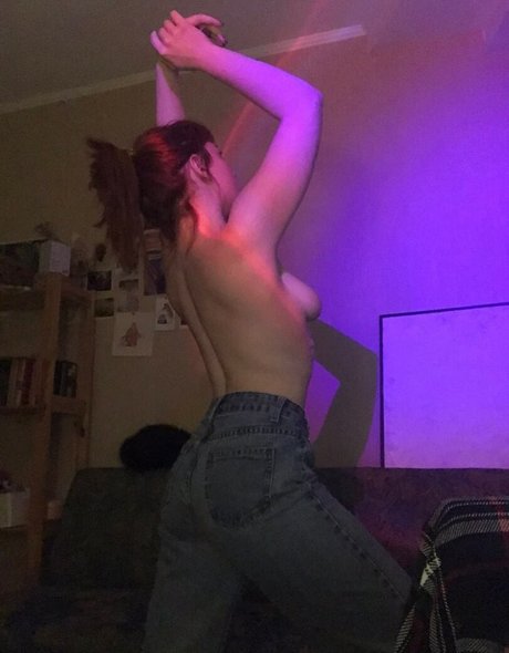 litera7 adult model pictures