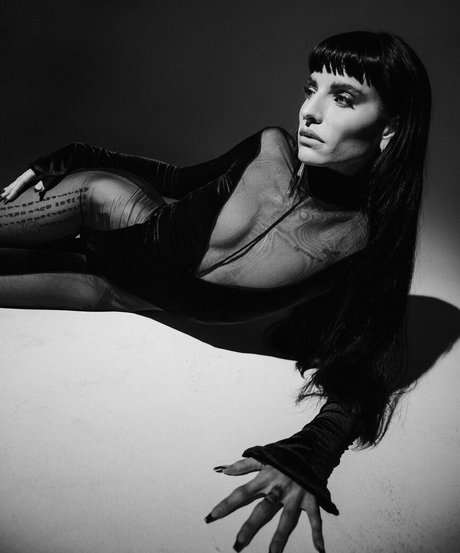 Lilith Czar star nude img