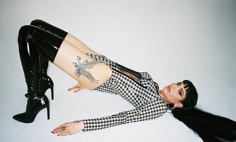 Lilith Czar erotic model gallery