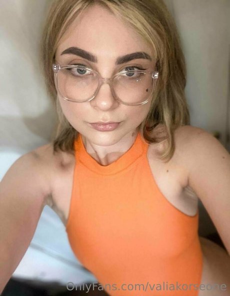 valiawixx xxx star photo