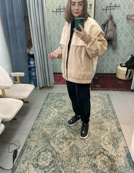 valiawixx pornstar nude images