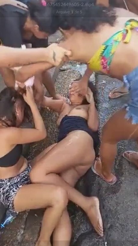 Mulheres Brigando adult star images