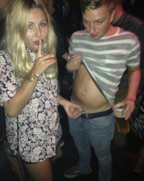 Fun In Clubs sexy actress pics