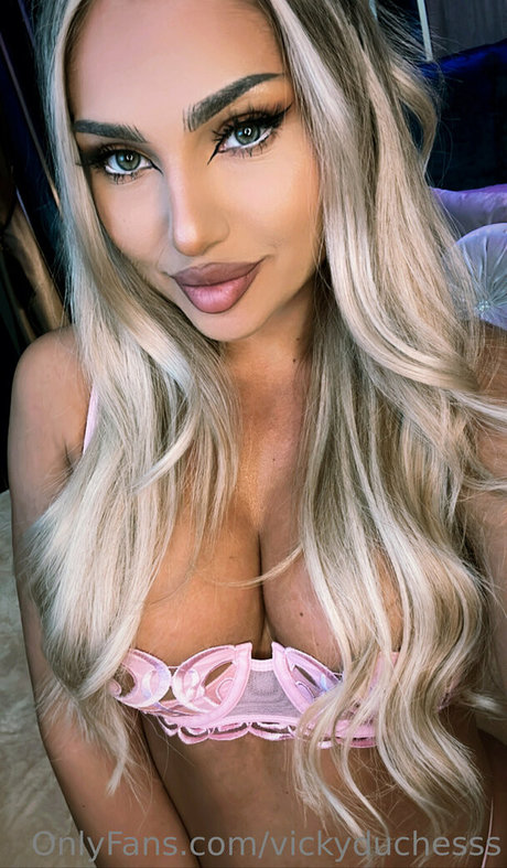 vickyduchesss best model pic
