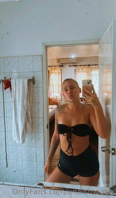 sianaanaom nudes star image