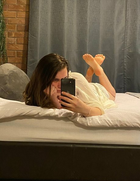 room1204 model nude picture