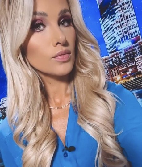 Tomi Lahren model best image