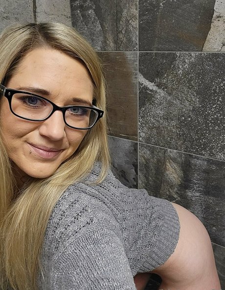 blairsage00 art actress pictures