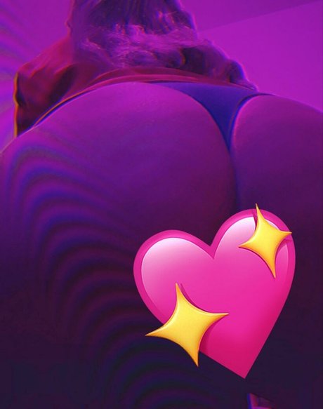 Poneycornio star erotic pic
