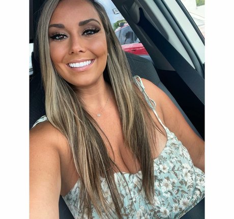 Kaitlyn Horesh nude actress pic