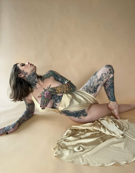 sinfuldollx model sex photos