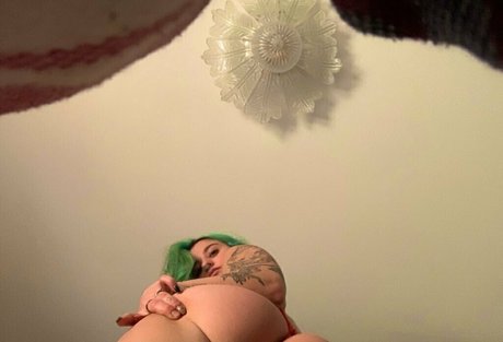 bluemooncrii erotic model pic