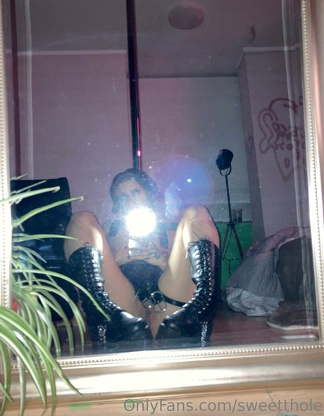 sweetthole xxx pornstar picture