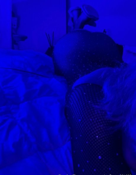 afroditlily nude actress pics