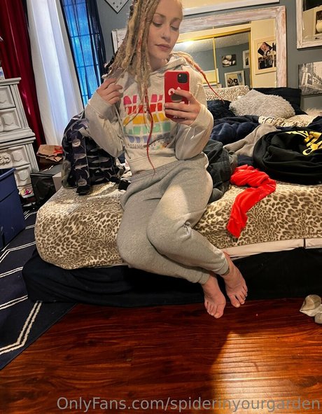 spiderinyourgarden pornstar pretty photo