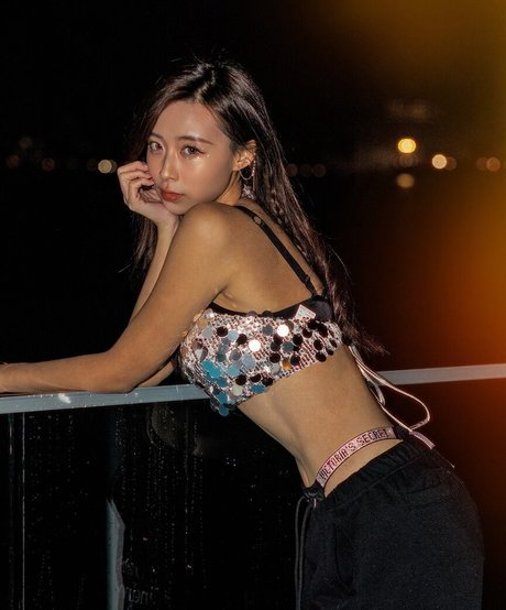 west tung exclusive star gallery