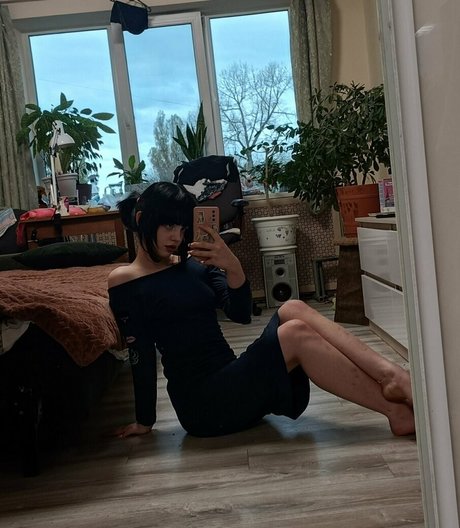 anhelinadoll star nude picture