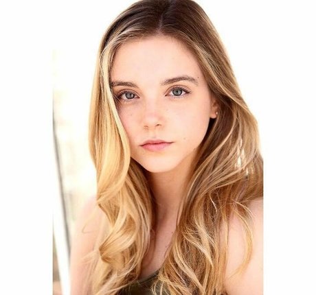 Casimere Jollette model art images