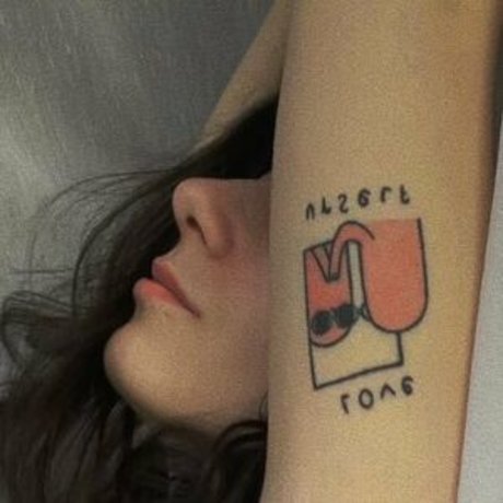 Mussessein pornographic actress photo