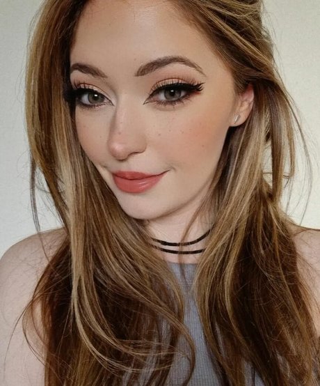 Alli Flanagan best model pics