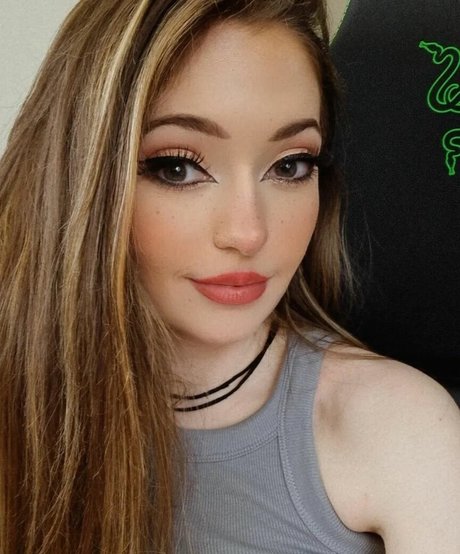 Alli Flanagan star naked archive