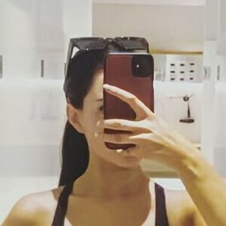 Lottie Lion pretty actress photo