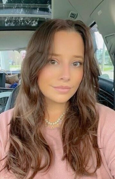 luckywithlola xxx art model pic