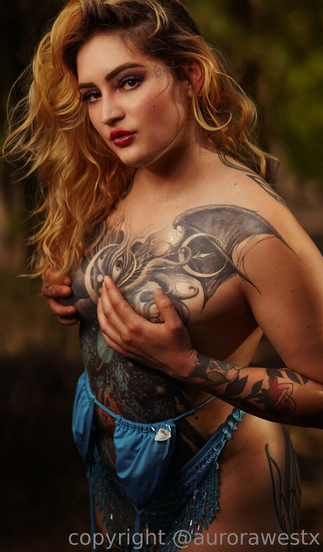 aurorawestx beautiful model picture